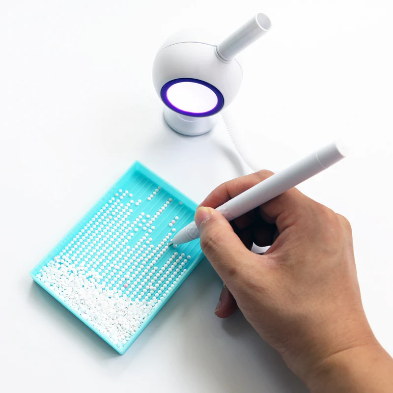 DIAMOND PAINTING VERLICHTE PEN